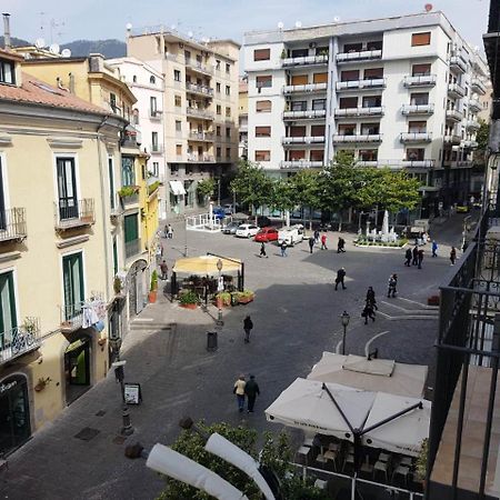 Zelzar Salerno Centro Exterior foto